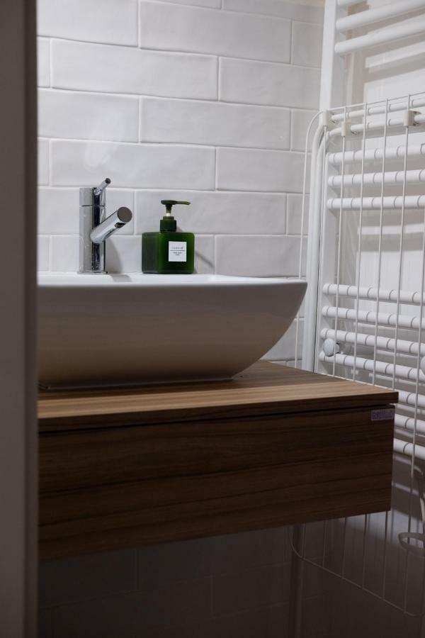 Principe Real In Quiet Street Apartment