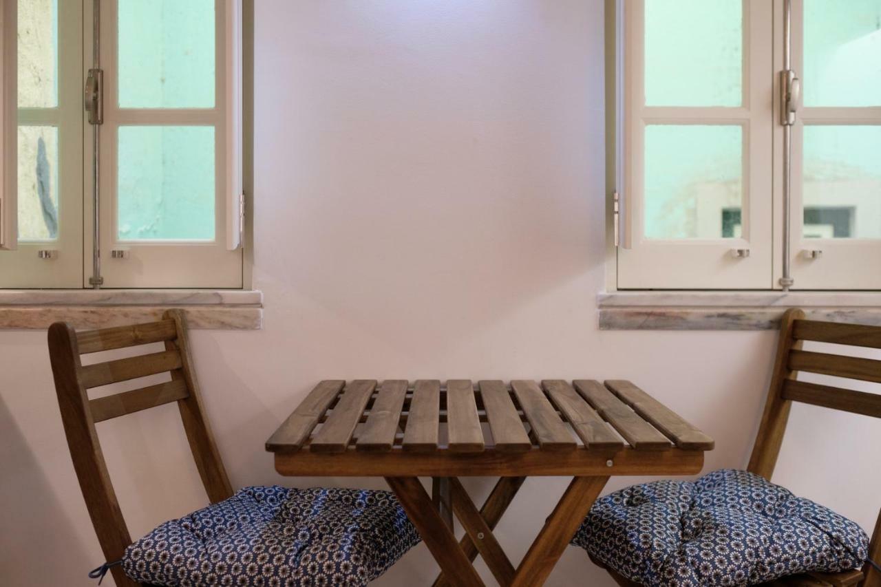 Principe Real In Quiet Street Apartment