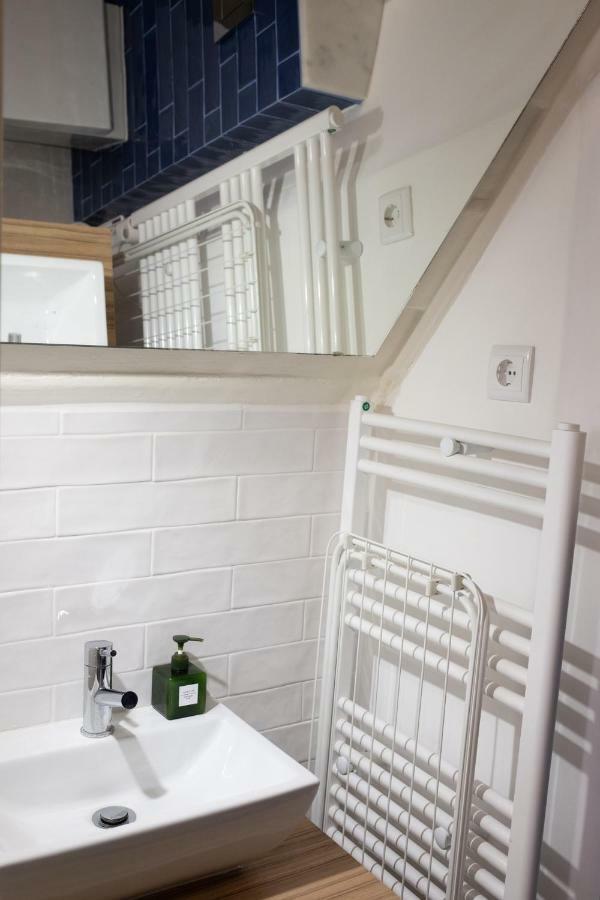 Principe Real In Quiet Street Apartment Lisbon
